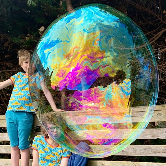 Creating the Most Incredible Giant Bubbles!