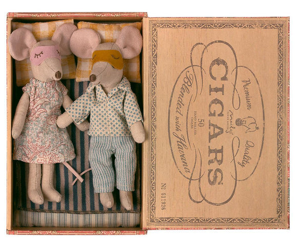 Maileg Mom and Dad Mouse in Cigar Box